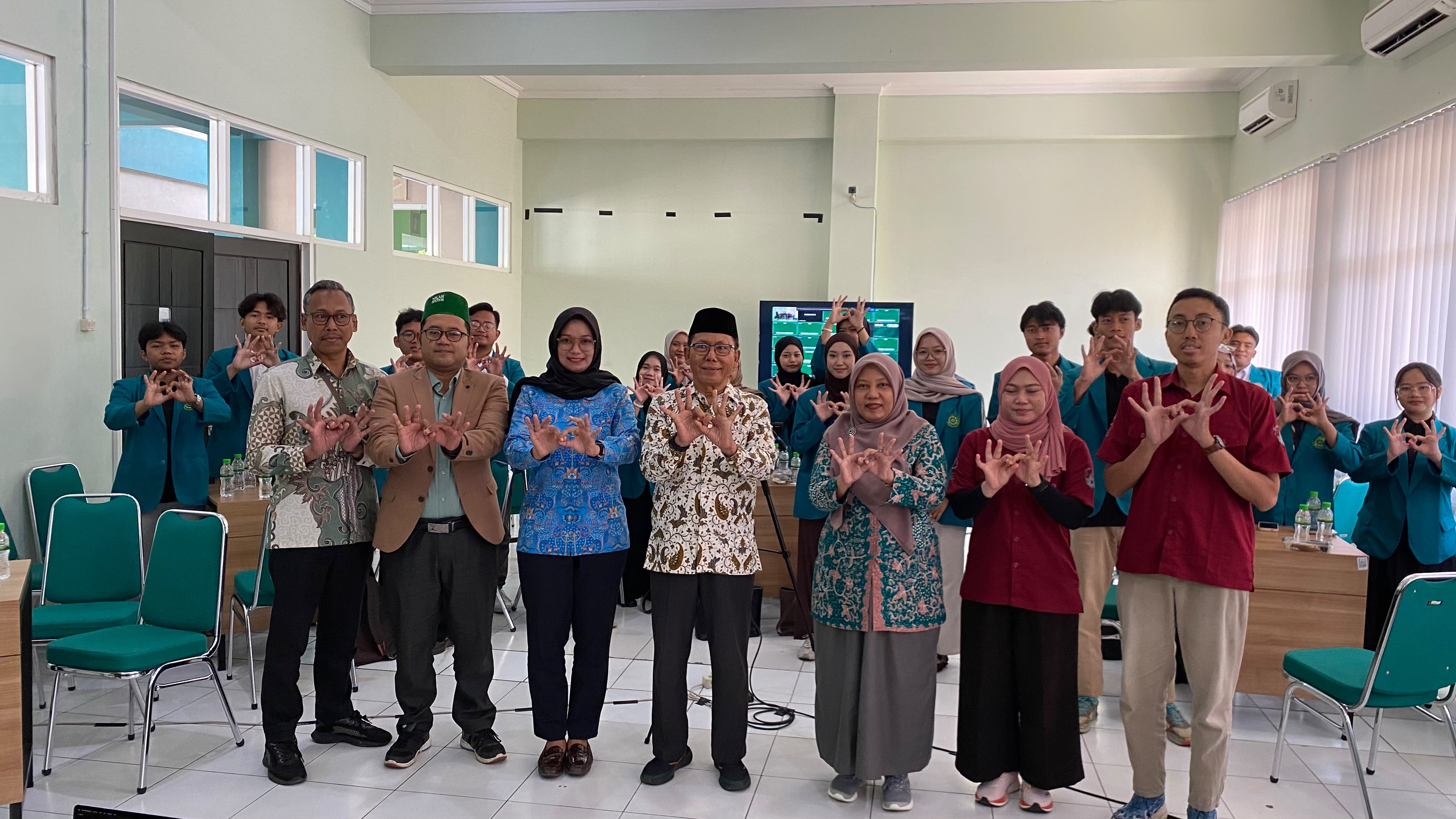 Unwahas Bekali Mahasiswa Baru dengan Kepemimpinan melalui Maxwell Leadership Batch 2